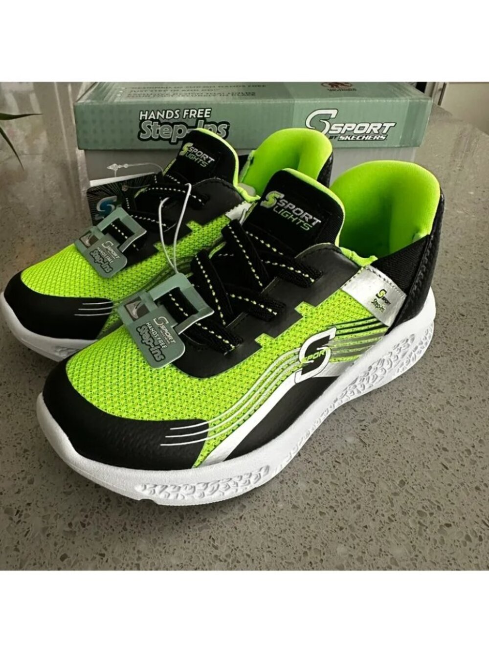 Skechers Boys Light Up Sneakers Size 11 Toddler